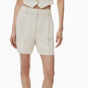 ARITZIA EFFORTLESS SHORTS SIZE 0